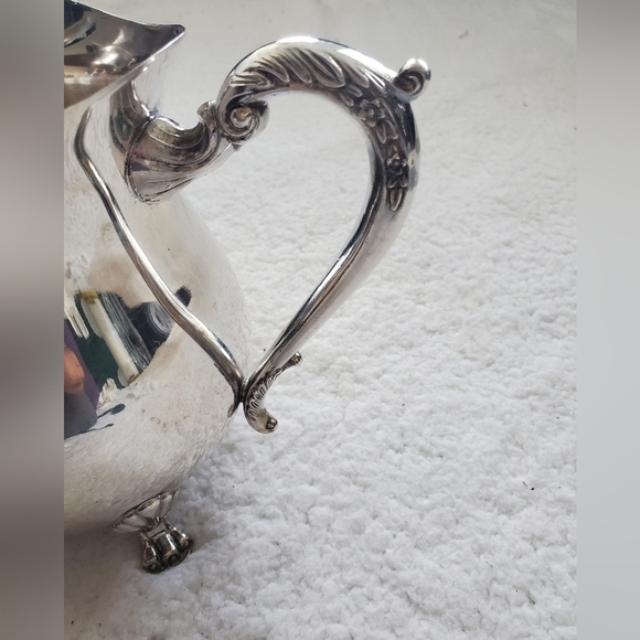 Cheeks Design &Art co. Silver plated footed pitcher - Picture 8 of 10